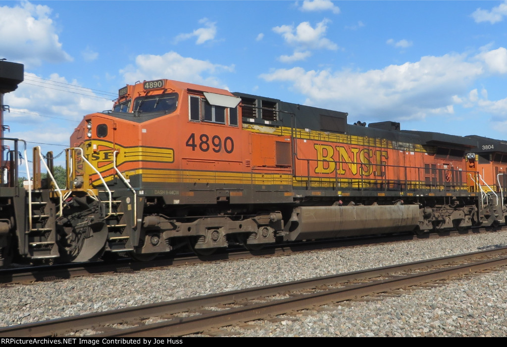 BNSF 4890